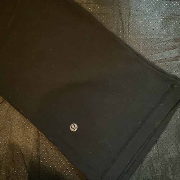 “LULULEMON”  Reversible Cropped Pants with Tri Colour Top Band/ Stripe. - Picture 3 of 13